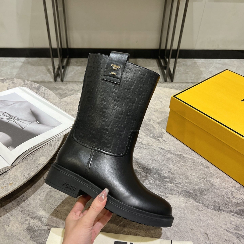 G*u*i boots